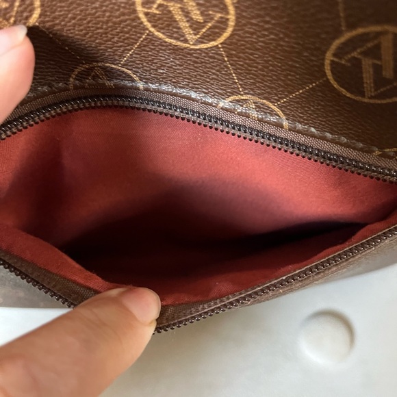 Adrienne Vittadini Brown Tote Handbag - Picture 8 of 16